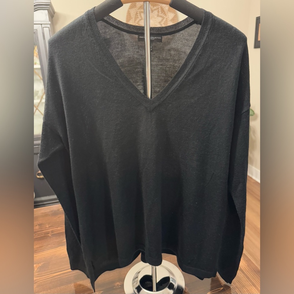 Lane Bryant Fine Merino Wool Blend Black V-Neck Sweater‎ Size 14/16 EUC